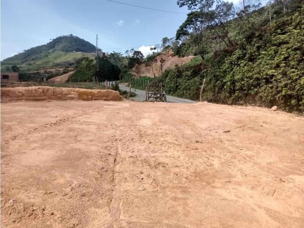 VENTA LOTE DE 3.200 M2 EN SANTO DOMINGO ANTIOQUIA - 1