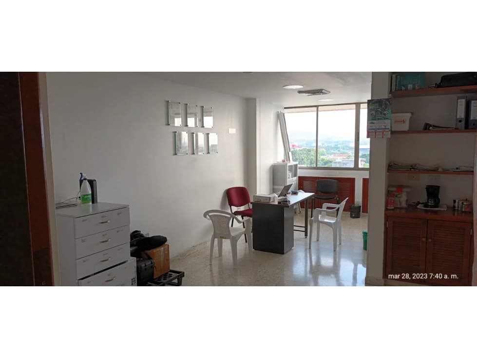 VENTA DE CONSULTORIO EN CLÍNICA COLOMBIA - 1