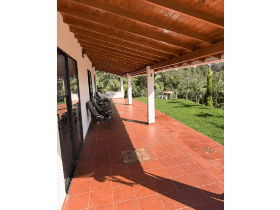 FINCA EN VENTA EN RIONEGRO VEREDA CANOAS - 1