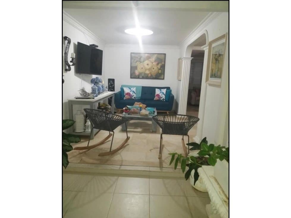 VENDO AMPLIO Y ACOGEDOR CASA EN CONJUNTO RESIDENCIAL EN MANGA - 1