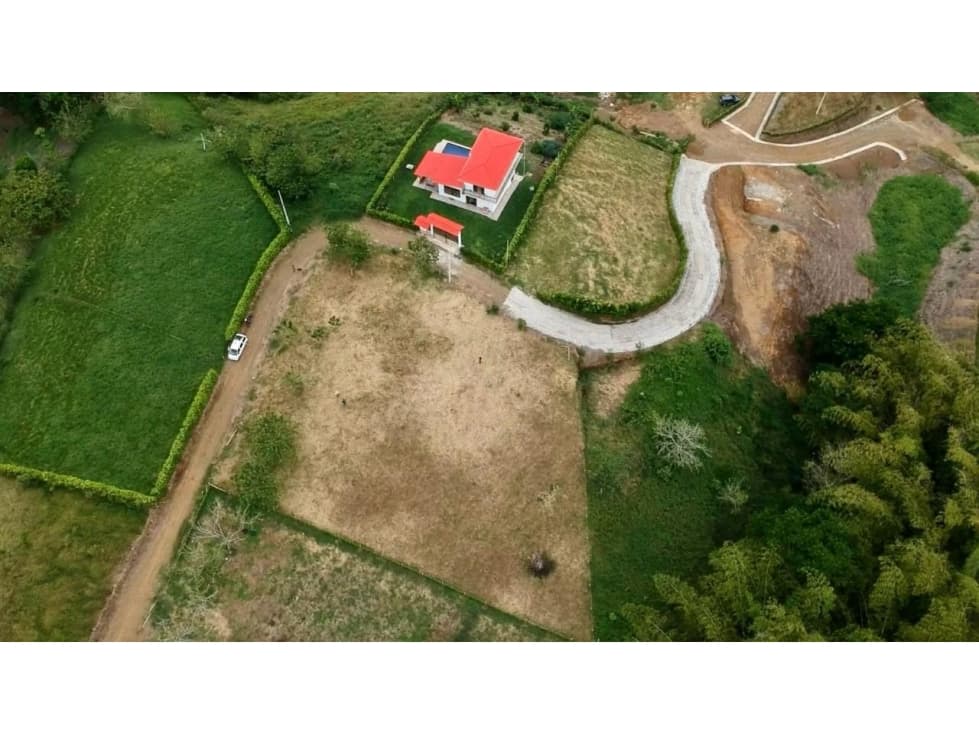 CASA NUEVA DE DOS NIVELES EN VENTA SOBRE LA VÍA ALCALÁ CARTAGO - 1