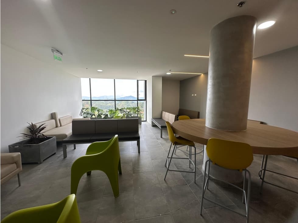 SE RENTA CONSULTORIO EN CERRITOS MALL - 1