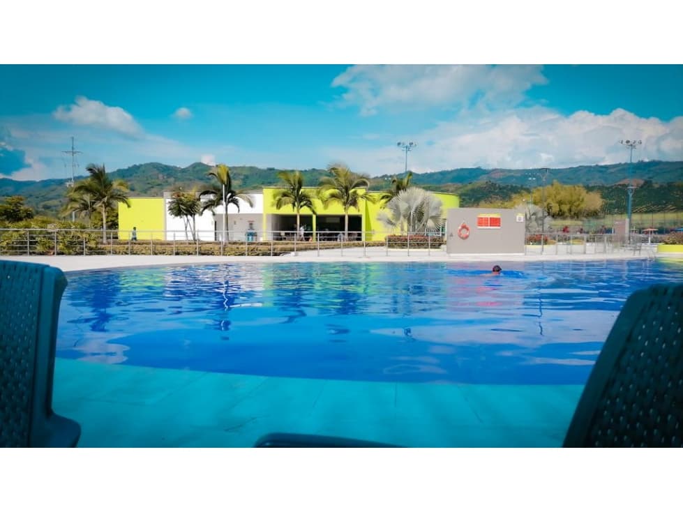 LOTE EN CONDOMINIO CON ÁREAS SOCIALES DE ENSUEÑO - 1