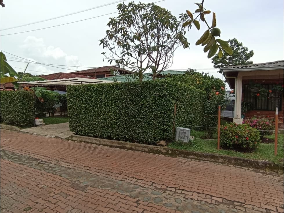 Se vende casa en los Laguitos, Calima el Darién - 1