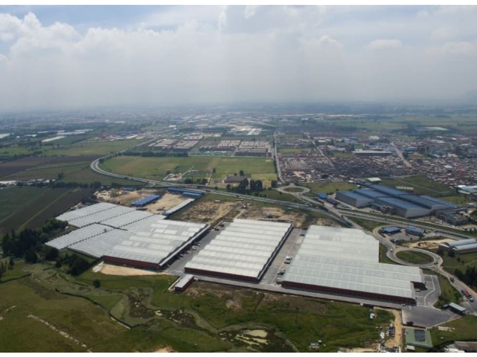 Bodega Super Bien Ubicada en Madrid - 1