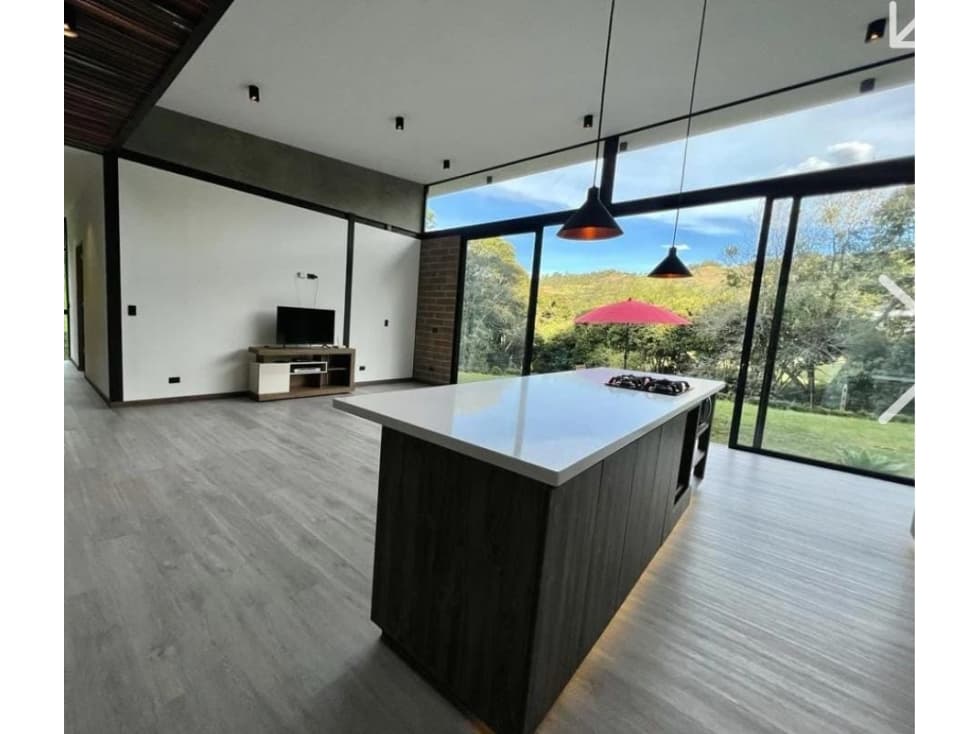 Venta de casa campestre independiente en El Retiro - 1