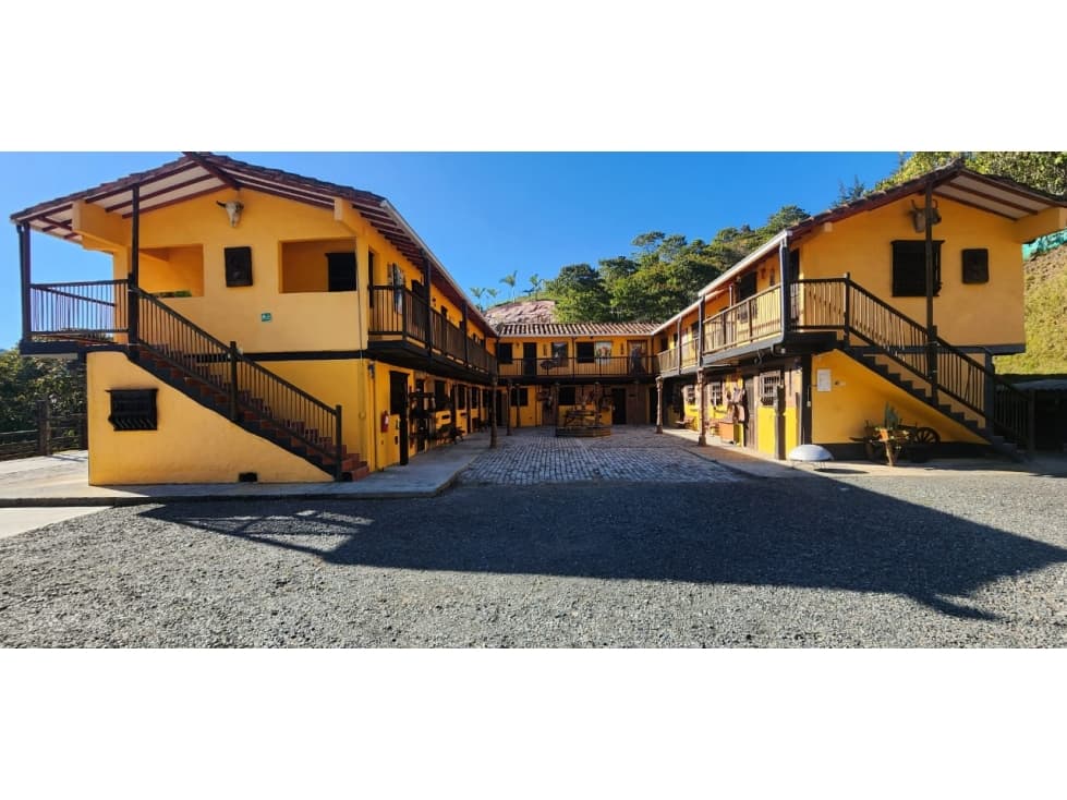 VENTA FINCA HOTEL EL PEÑOL LA CRISTALINA - 1