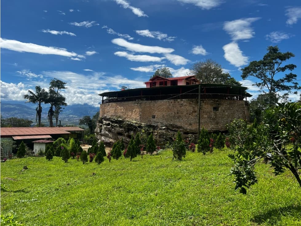 VENTA DE FINCA HOTEL TIBACUY - 1