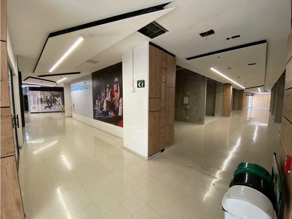 LOCAL COMERCIAL EN LA CALERA - 1