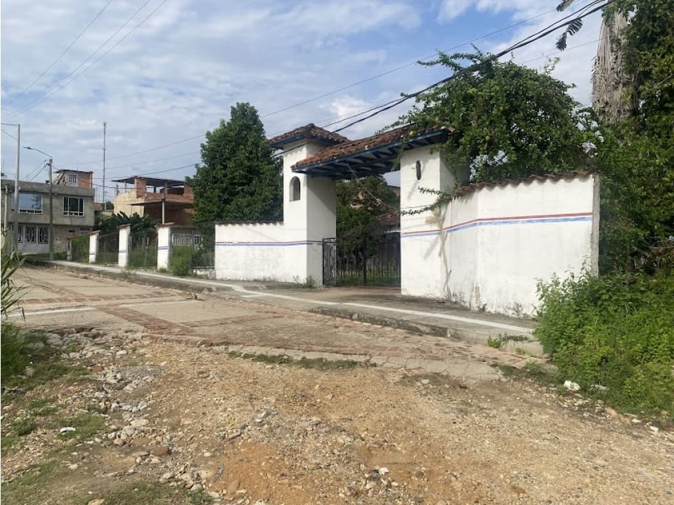 Oportunidad Casa para remodelar Carmen de Apicala - 1