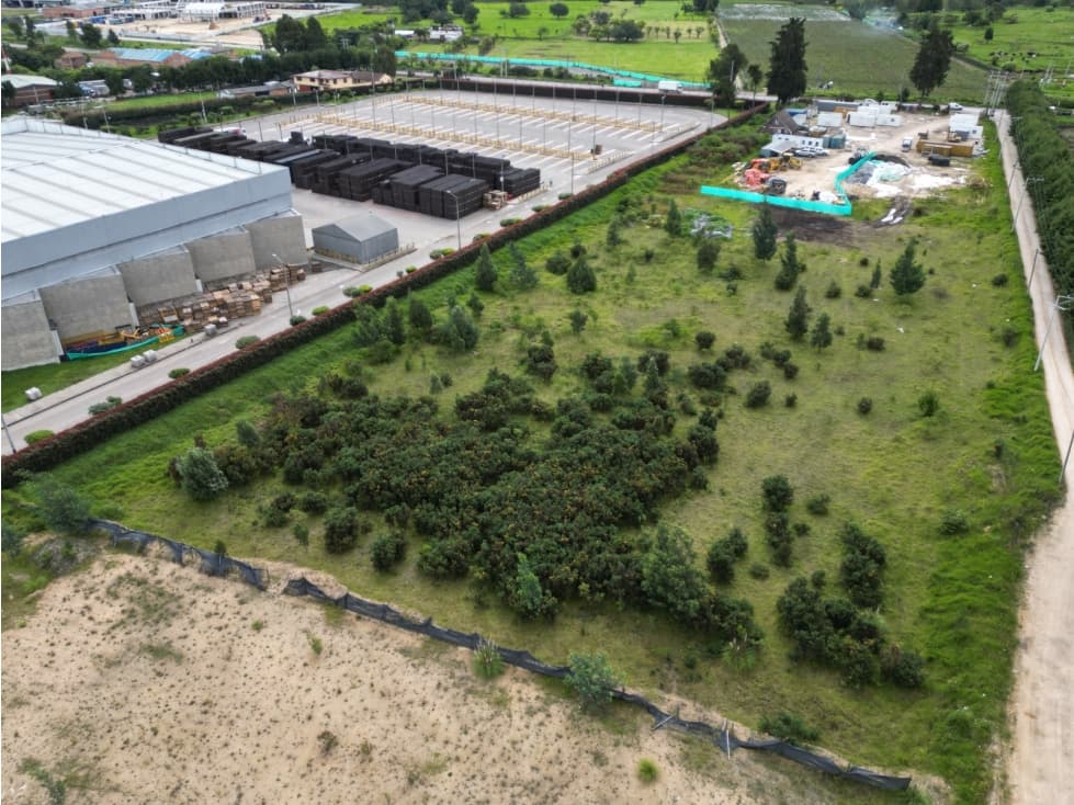 LOTE EN VENTA EN FUNZA - 1