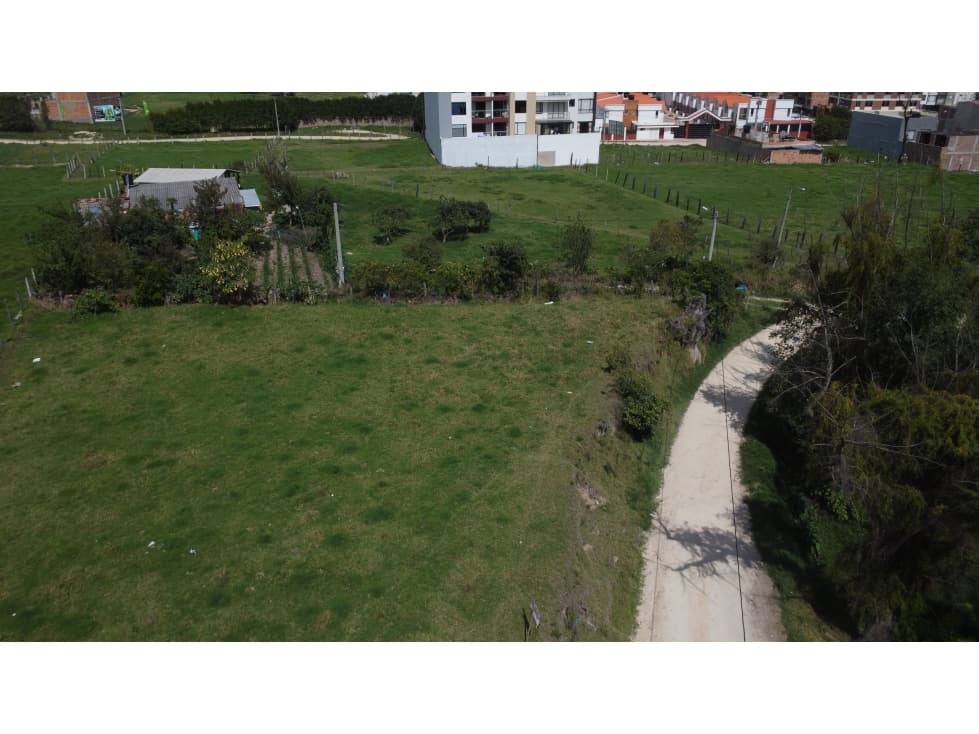 LOTE URBANO PARA PROYECTO EN PAIPA - 1