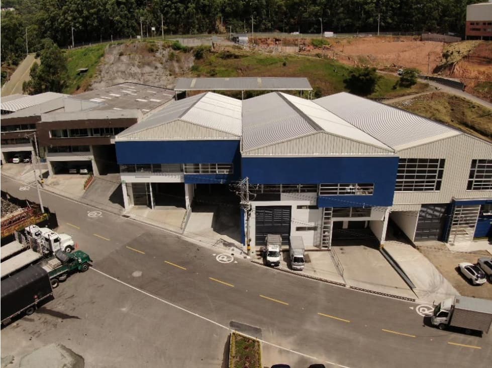 BODEGA PARA VENTA EN LA UNIDAD INDUSTRIAL CALDAS - 1