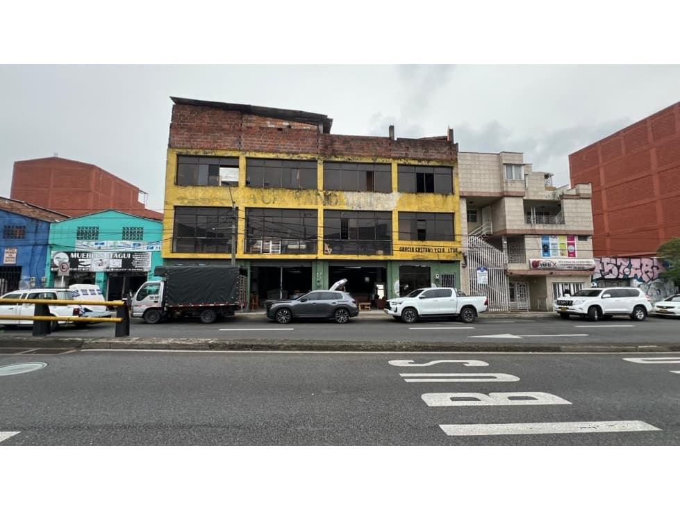 LOCAL DISPONIBLE PARA ARRIENDO EN ITAGÜÍ - 1