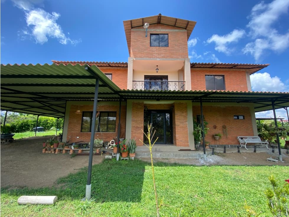 ALQUILO CASA CAMPESTRE SECTOR GURRIO COD 8510283 - 1