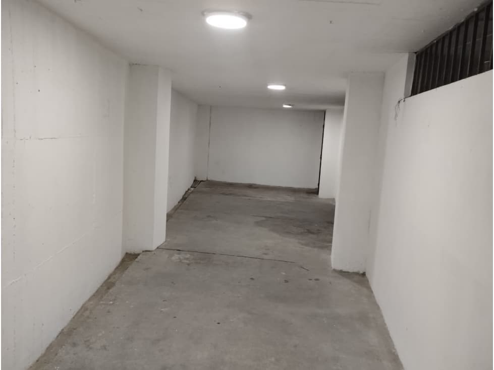 ALQUILO BODEGA SECTOR CIRCUNVALAR COD - 1