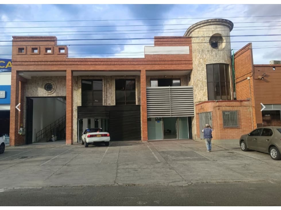 VENDO AMPLIO LOCAL - BODEGA UBICADO EN CRA 5 CALLE 19 - 1