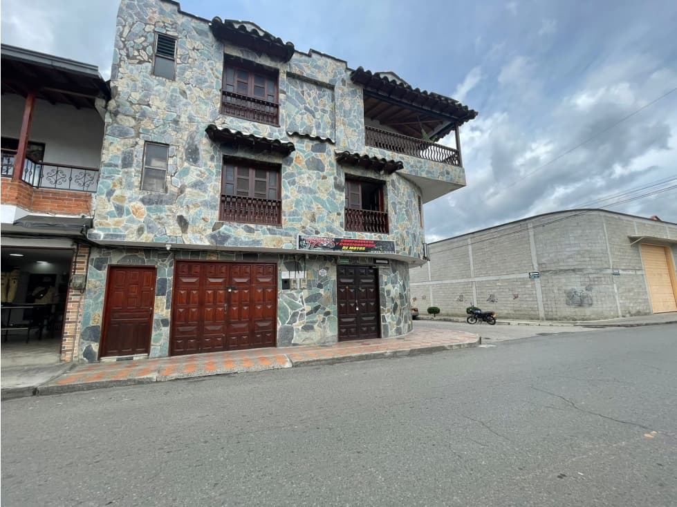 Se vende todo el edificio  - 1
