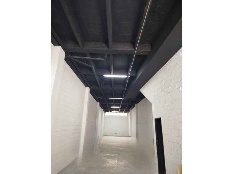 E0029. VENDO! Bodega en excelente ubicación comercial en La Ceja - 1