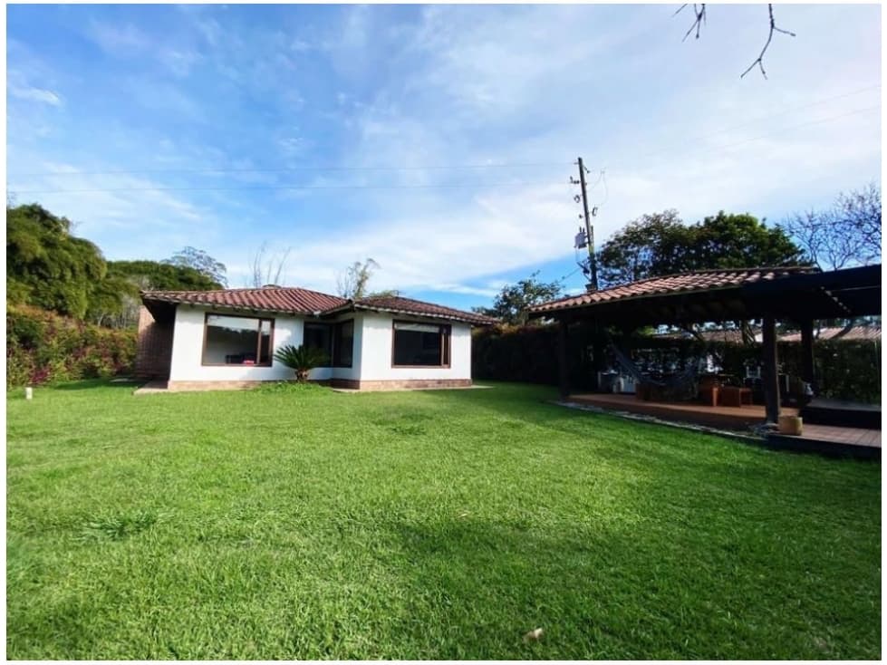 T0412 Finca con Zonas Verdes en Llanogrande, Antioquia - 1