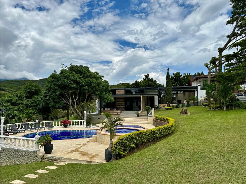 F0311. VENDO! Finca en San Jerónimo con hermosa piscina y zonas verdes - 1