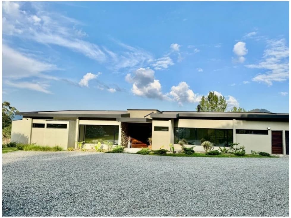 T0424 Hermosa Propiedad con zonas verdes en El Tablazo Antioquia - 1