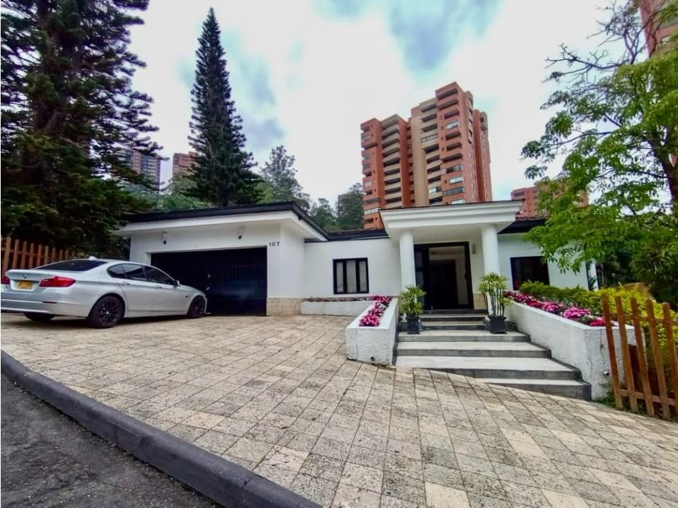 T0332. Alquiler! Finca con piscina y excelente ubicación El Poblado - 1