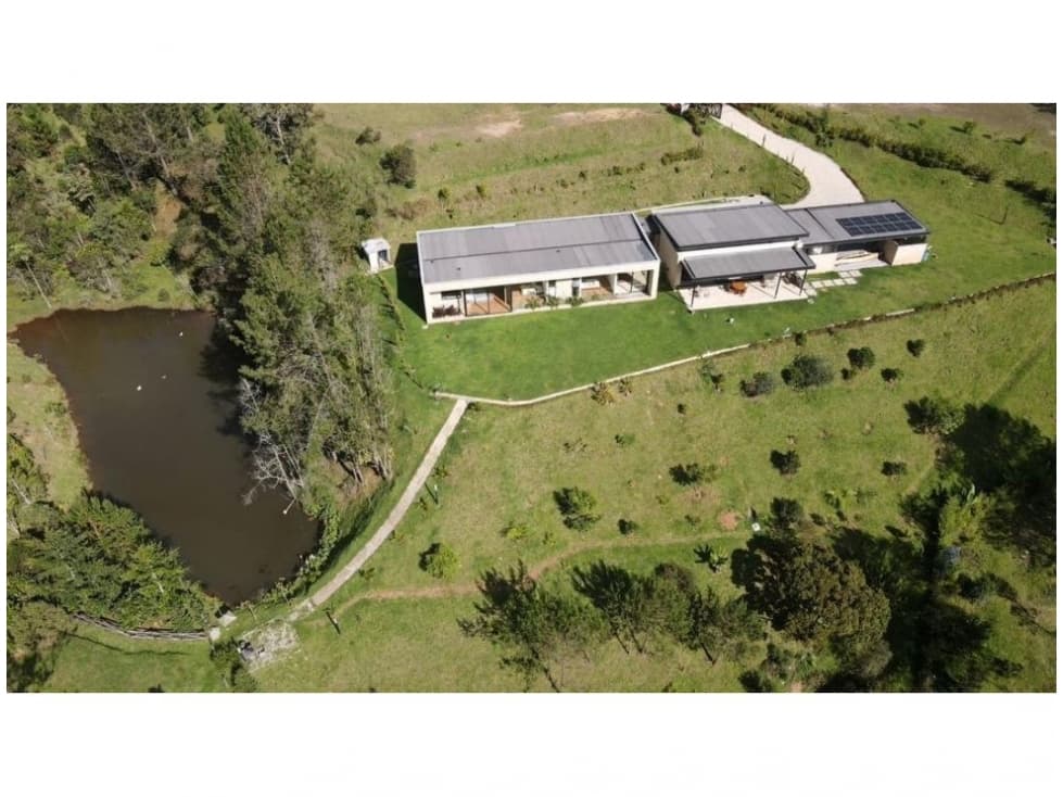 T0422 Finca Con Diseño Minimalista En El Retiro, Antioquia - 1