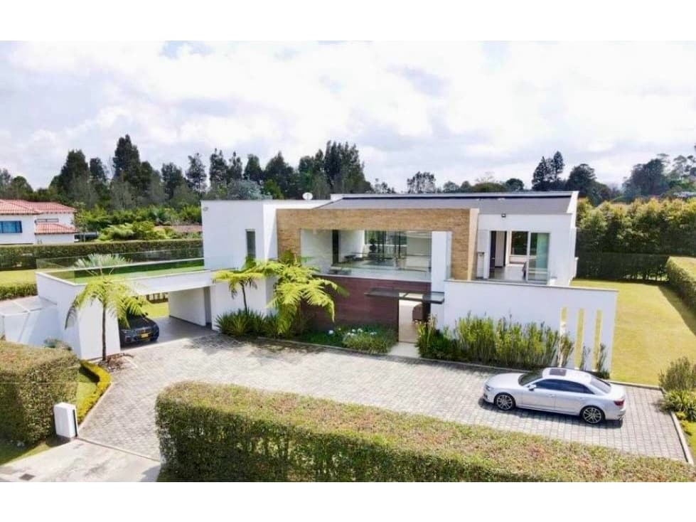 T0327. Alquiler! Finca amoblada o sin amoblar en Llanogrande - 1