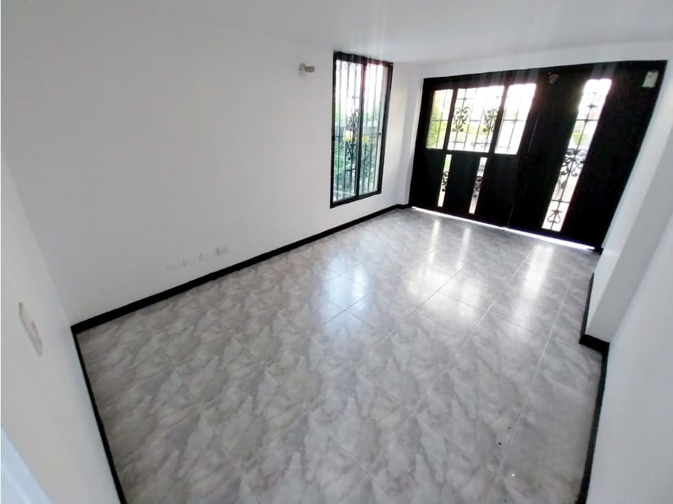 Casa dúplex en conjunto, sector Makro, Dosquebradas - 1