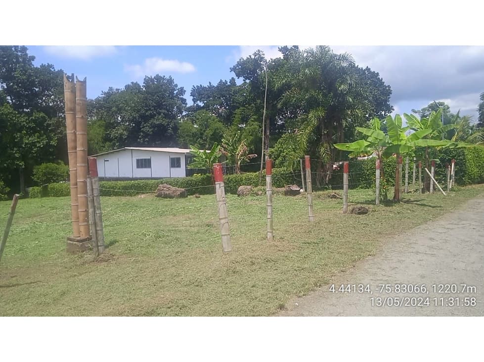 SE VENDE LOTE EN LA TEBAIDA ,QUINDIO ,COLOMBIA - 1