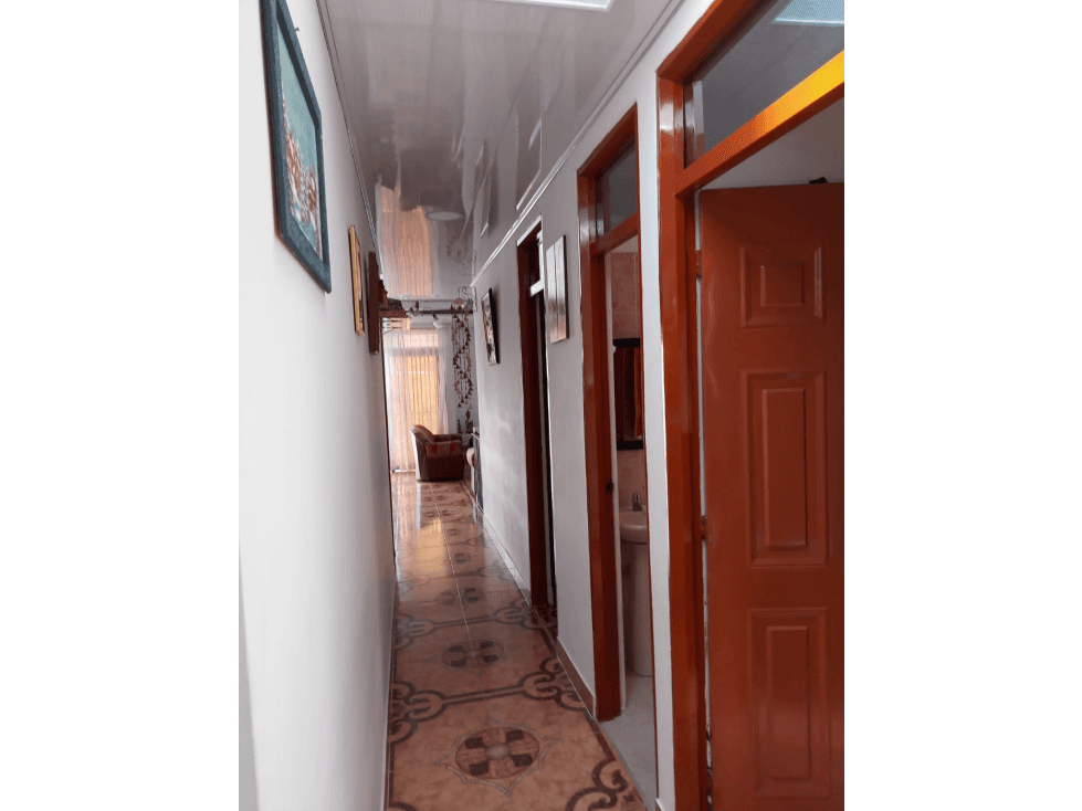 SE VENDE CASA BIFAMILIAR EN MONTENEGRO QUINDIO - 1