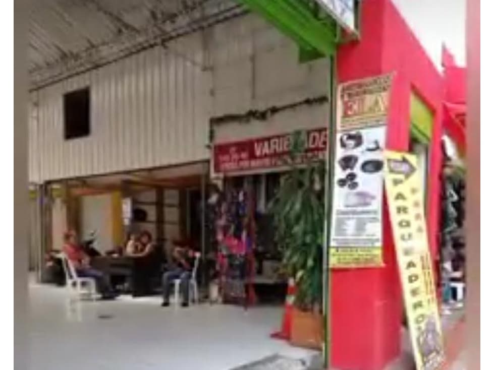 SE VENDE CENTRO COMERCIAL EN ARMENIA QUINDIO COLOMBIA - 1