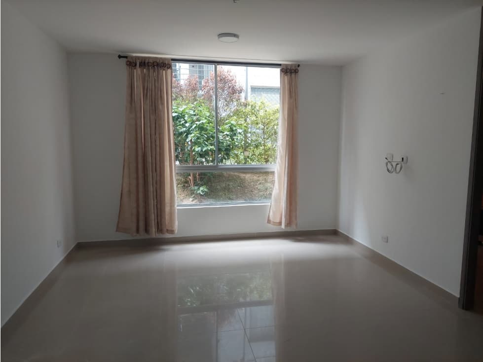 Apartamento en el municipio de Montenegro - 1