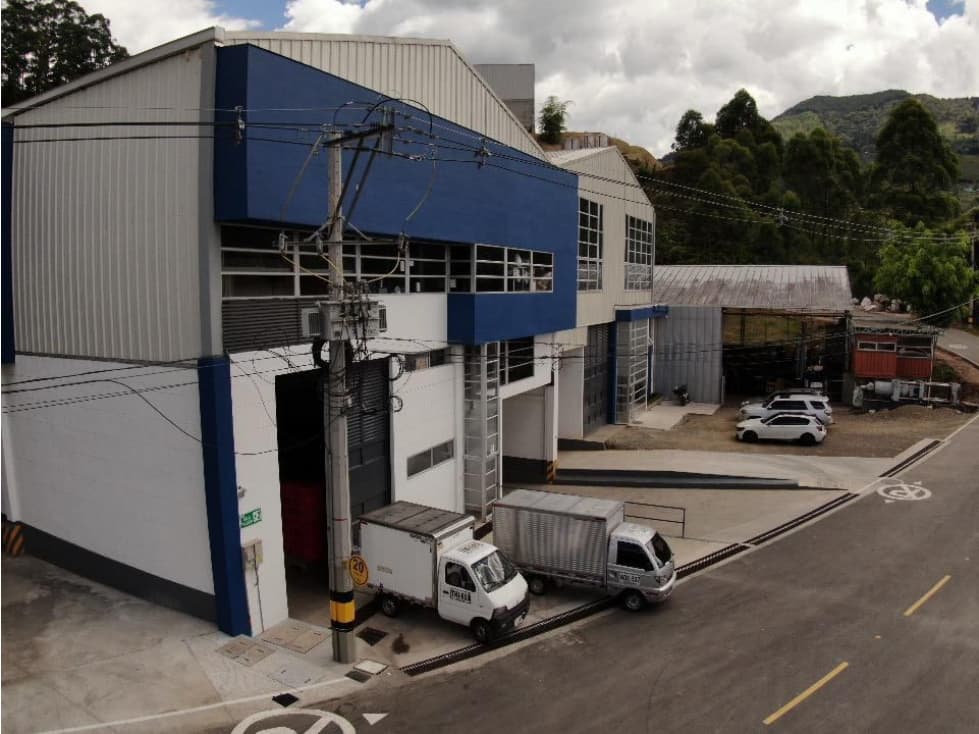 VENTA DE BODEGA EN PARQUE INDUSTRIAL LA ESTRELLA ANTIOQUIA - 1