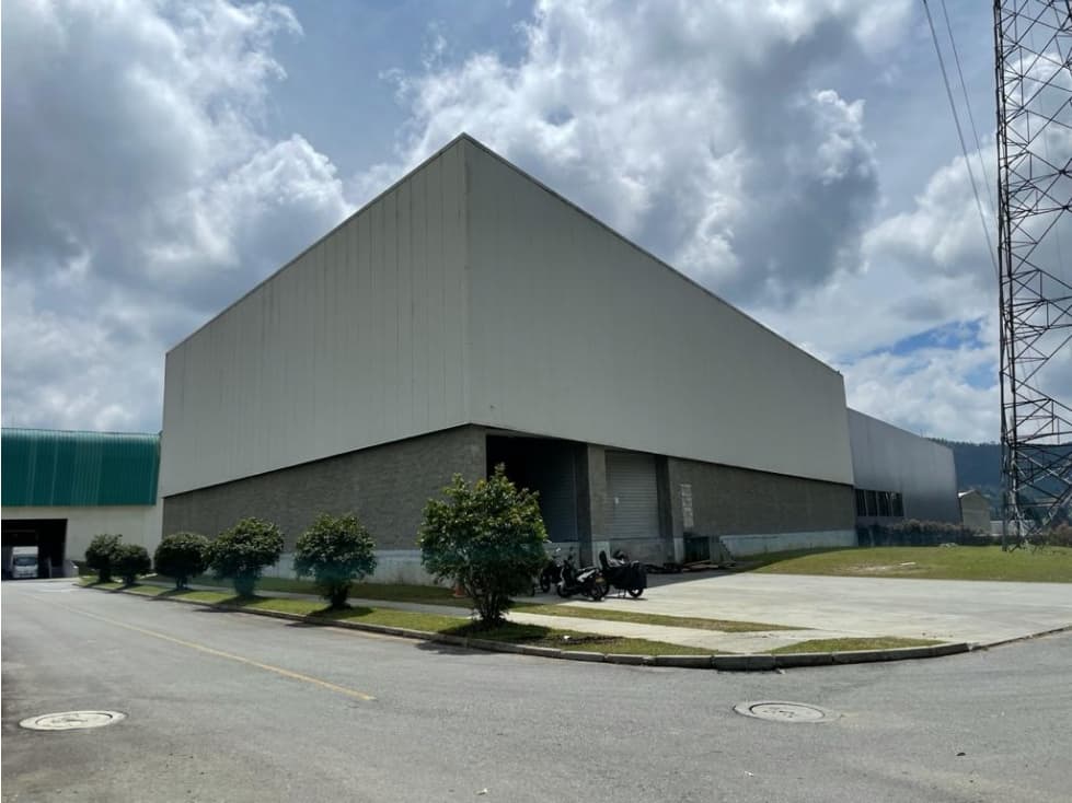VENTA DE BODEGA EN PARQUE INDUSTRIAL EN GUARNE ANTIOQUIA - 1