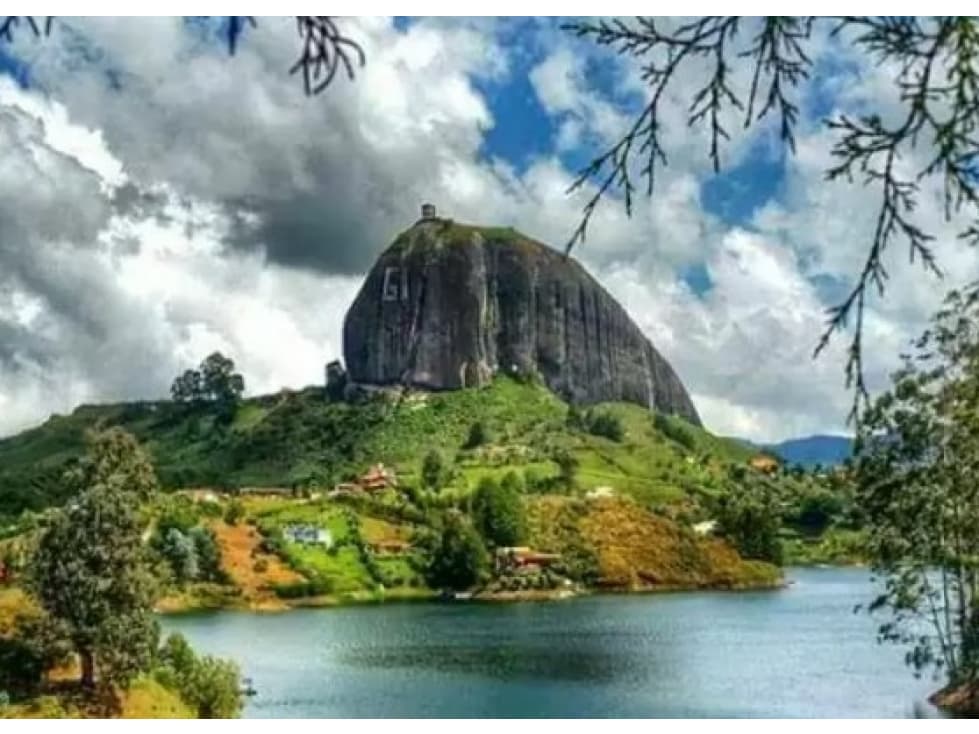 Lote en venta en Guatapé - Vereda El Roble - 1