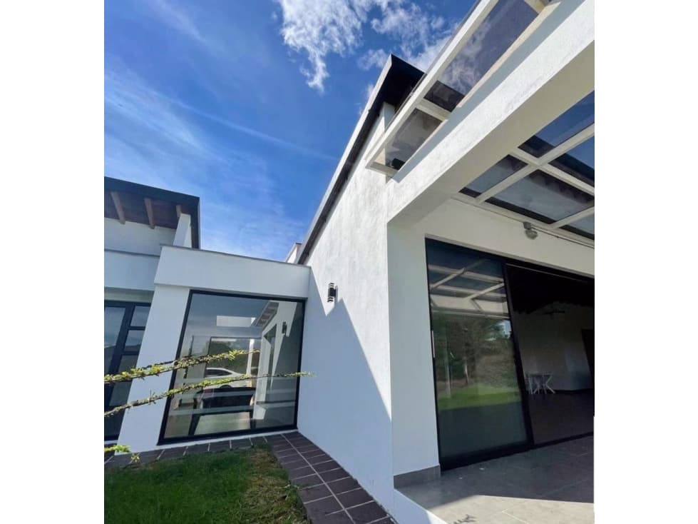 Casa Campestre en Venta- Via Rionegro La Ceja - 1