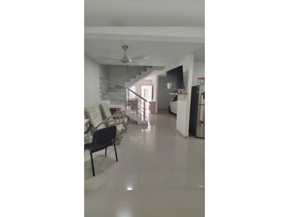 VENDO CASA UBICADA EN BARRIO ROSENDO GARCÉS MONTERÍA CÓRDOBA - 1