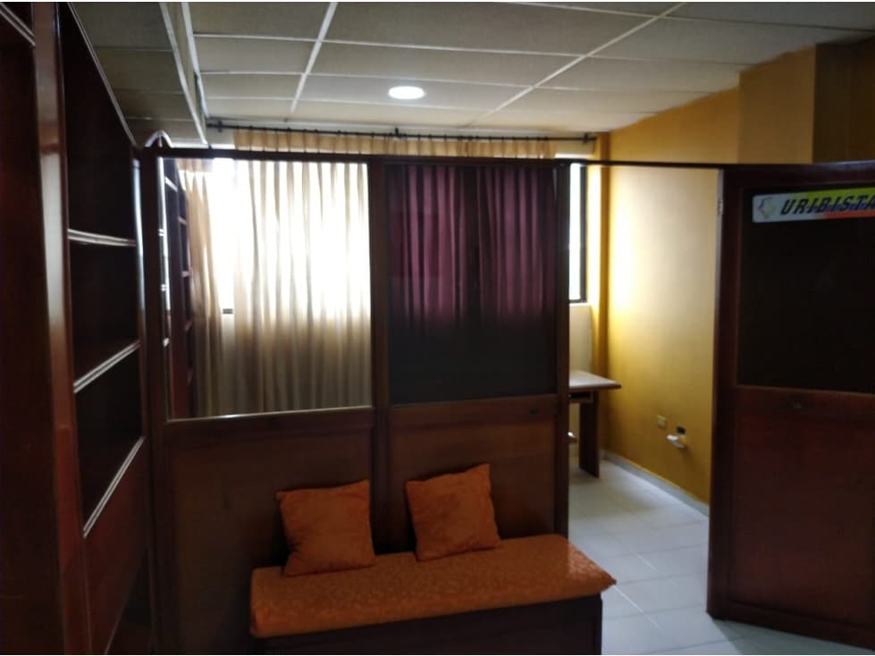 EN VENTA OFICINA EN EL CENTRO DE MONTERIA CORDOBA COLOMBIA - 1