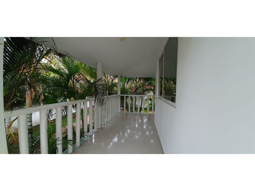 EN VENTA CABAÑA CON LOTE EN COVEÑAS SUCRE EN COLOMBIA - 1