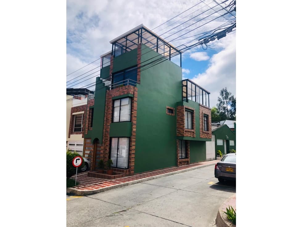 Casa esquinera, conjunto cerrado PANDIACO. - 1