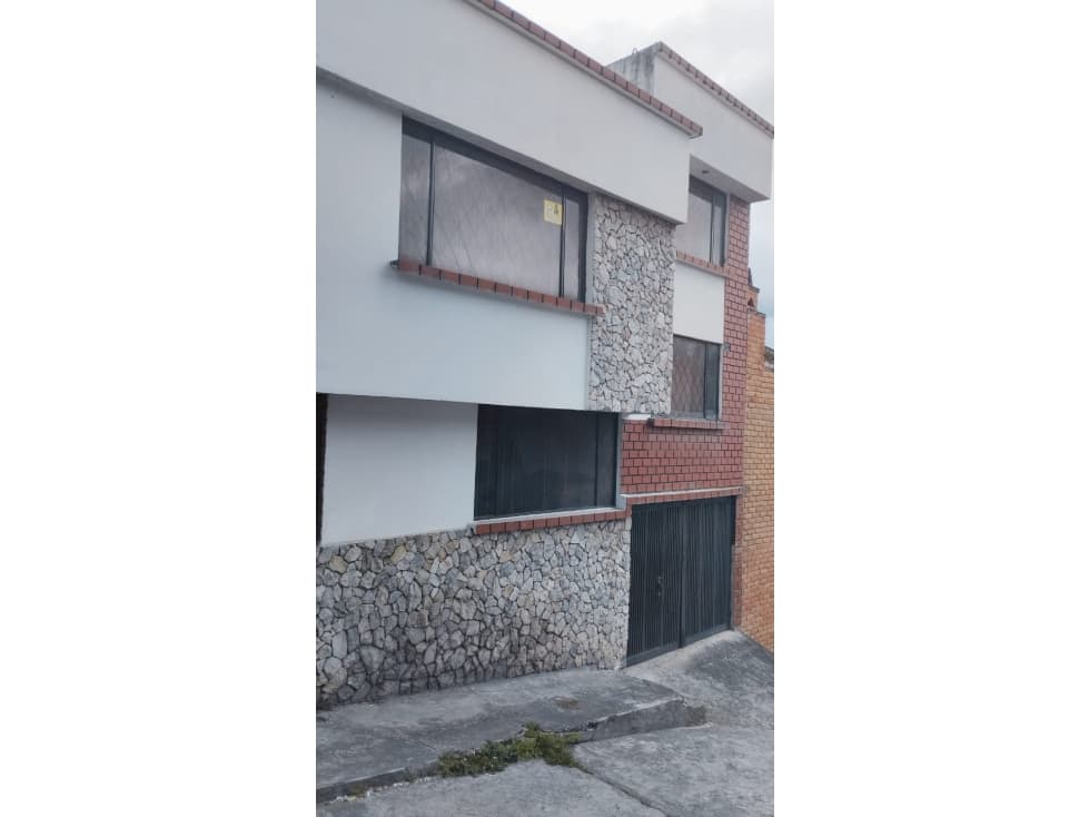 Se Vende Casa en Mariluz, hermosa - 1