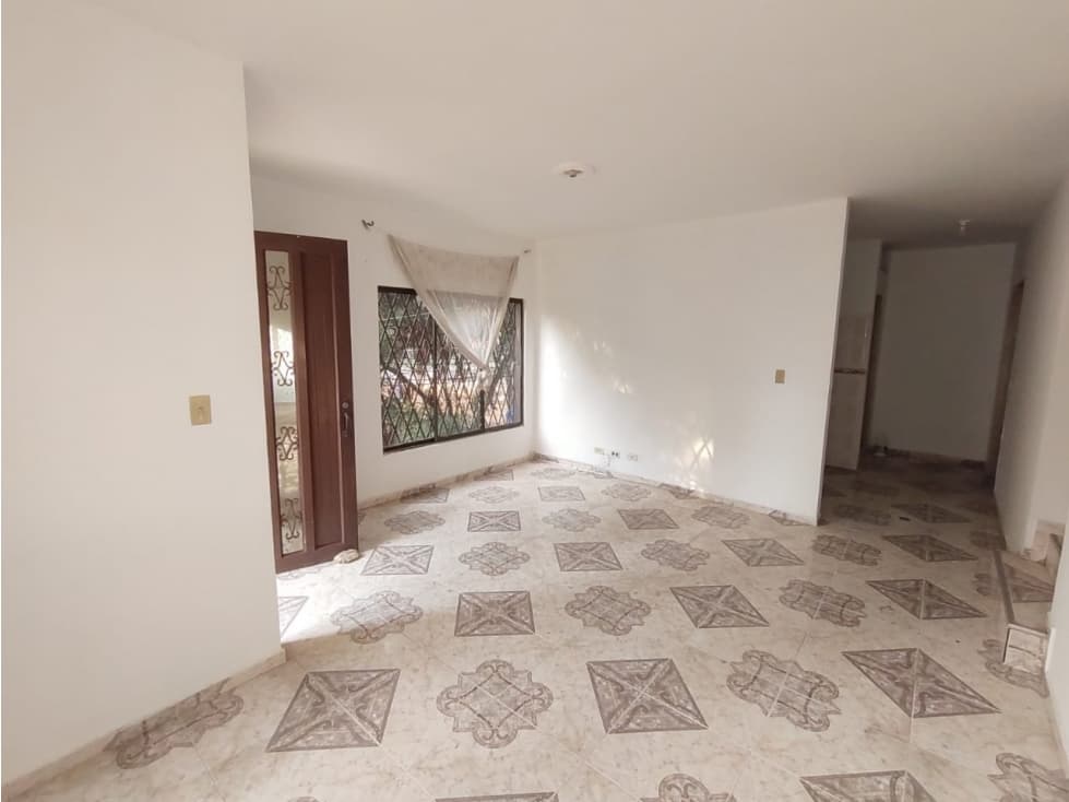 ALQUILO APARTAMENTO PISO 2 CALIMA - 1