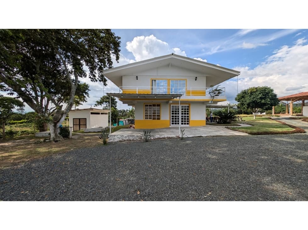 Vendo Hotel Campestre en Quimbaya Quindío - 1