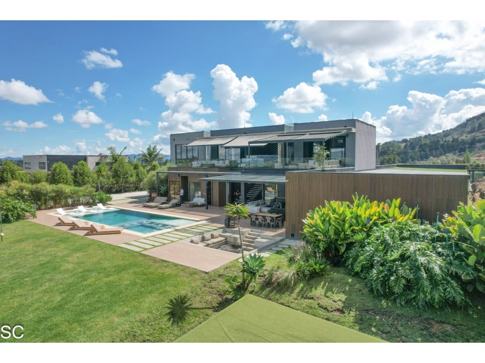 LA MEJOR CASA MODERNA DEL ORIENTE ANTIOQUEÑO ($20.000millones) - 1