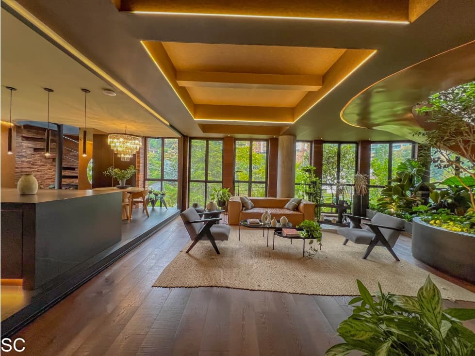 PENTHOUSE LUJOSO MUY CERCA AL CC TESORO {POBLADO} - 1