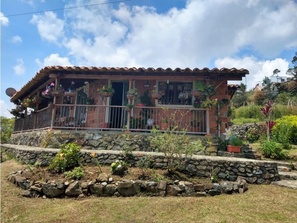 VENTA DE LOTE CON 2 CASAS, SAN CRISTOBAL, MEDELLÍN - 1