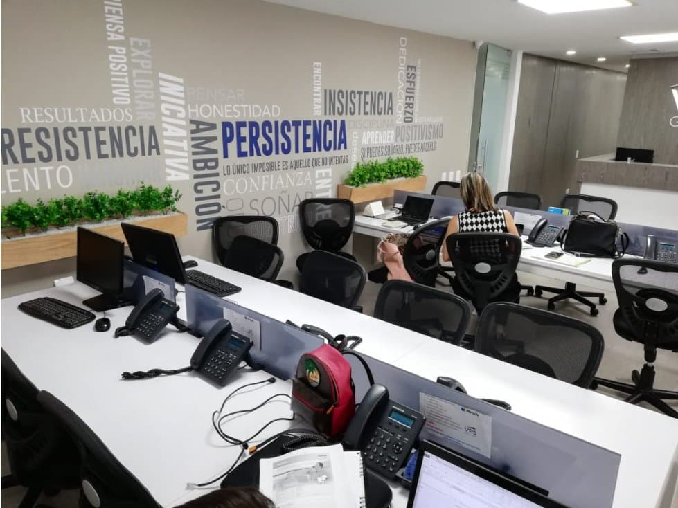 VENTA OFICINA - AVENIDA LAS PALMAS CON SAN JULIÁN - 1