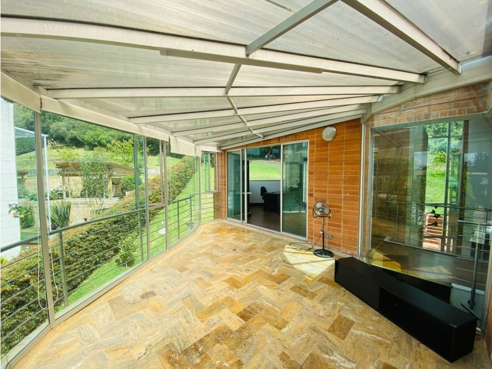 SE VENDE CASA EN APOSENTOS - SOPO - 1